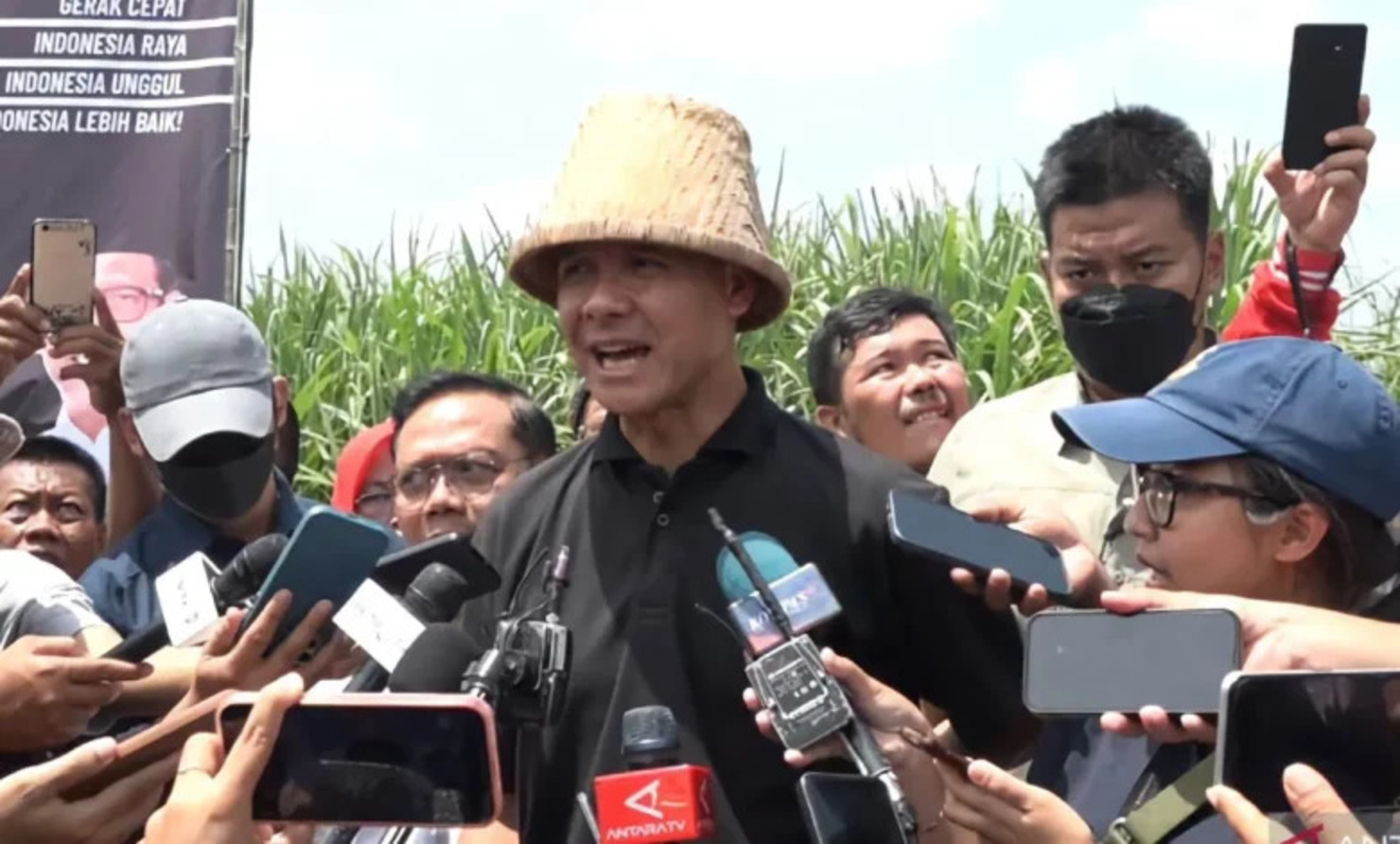 Ganjar Pranowo Harap Debat Keempat Capres Bahas Wadas dan Pabrik Semen Rembang